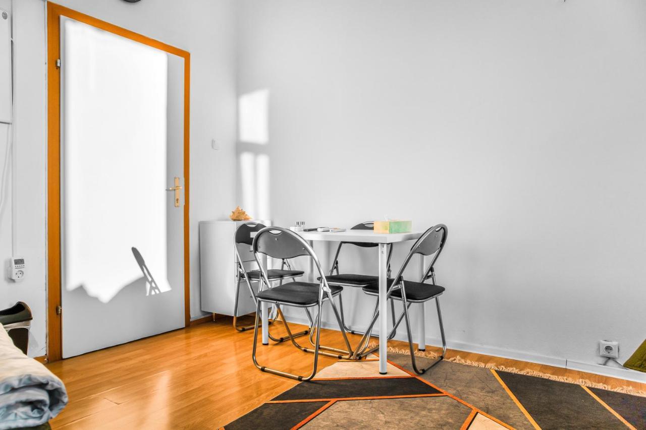 Joyful 2br Apt. @ Millenium Tower And The Danube Wenen
