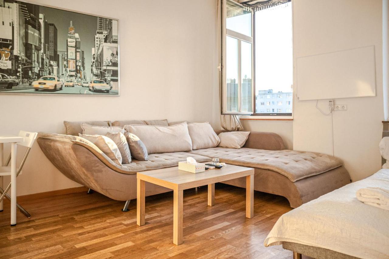 Joyful 2br Apt. @ Millenium Tower And The Danube Appartement