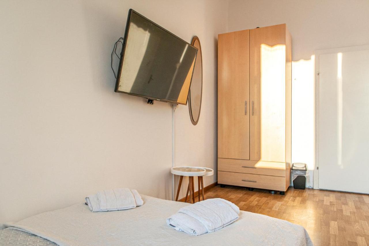 Joyful 2br Apt. @ Millenium Tower And The Danube Wenen